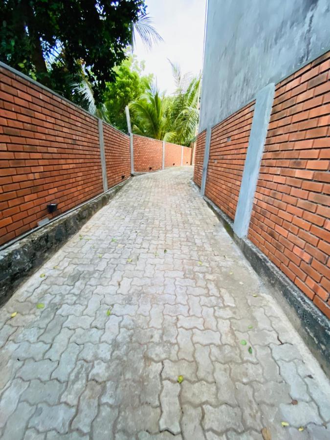 Thaprobana Villa Tangalle - Private Villa Екстериор снимка