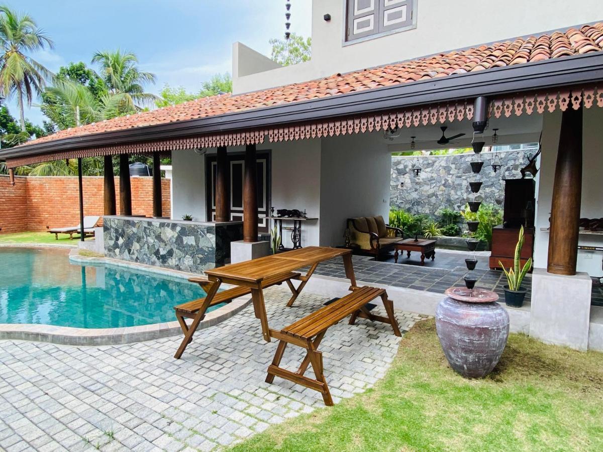 Thaprobana Villa Tangalle - Private Villa Екстериор снимка