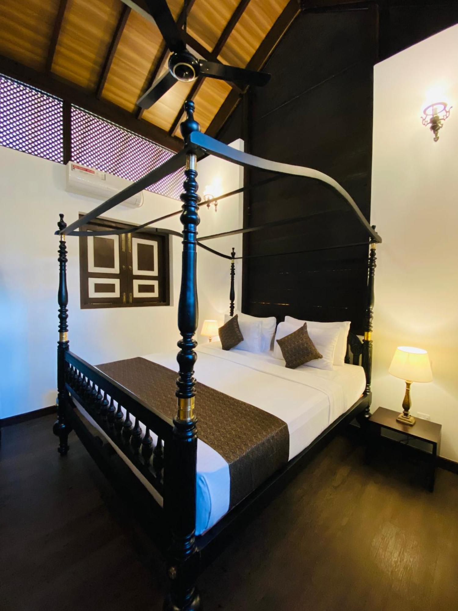 Thaprobana Villa Tangalle - Private Villa Стая снимка