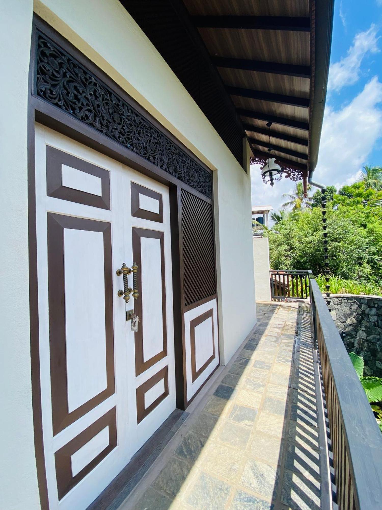Thaprobana Villa Tangalle - Private Villa Стая снимка