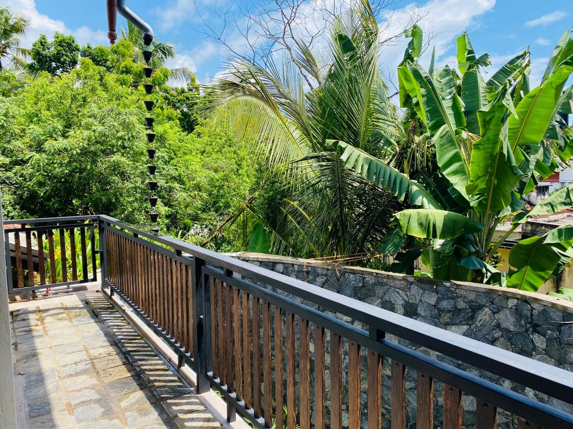 Thaprobana Villa Tangalle - Private Villa Екстериор снимка